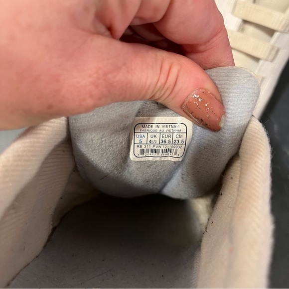 Reebok Y5 W6.5-7 white vegan  slip on sneakers - Picture 14 of 14